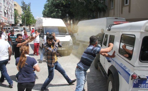 25 kuruş için arkadaşını öldürdü cesedini yaktı