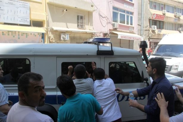 25 kuruş için arkadaşını öldürdü cesedini yaktı