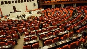Dövizli askerlik bin Euro'ya düşüyor