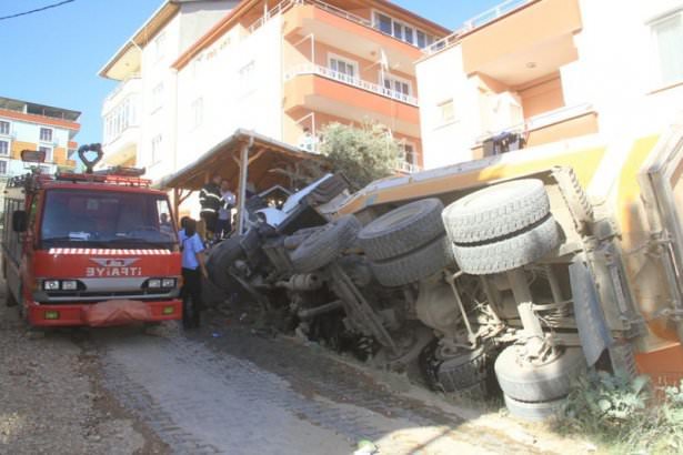 Evin bahçesinde diri diri gömüldü