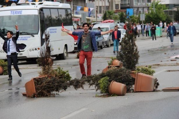 HDP mitinginde tehlikeli gerginlik!