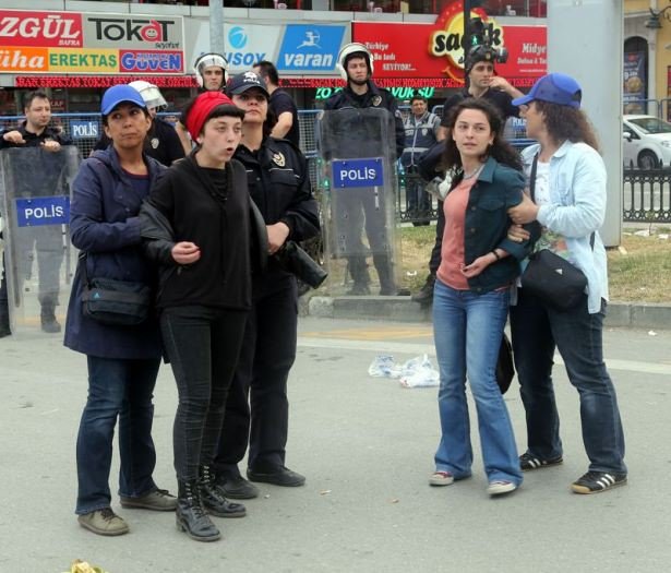HDP mitinginde tehlikeli gerginlik!