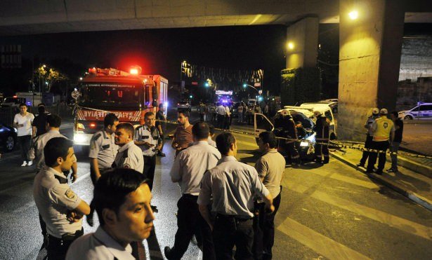 Polis aracı kaza yaptı: 1 şehit, 2 yaralı
