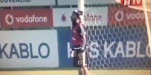 Quaresma’dan akrep kurtarışı