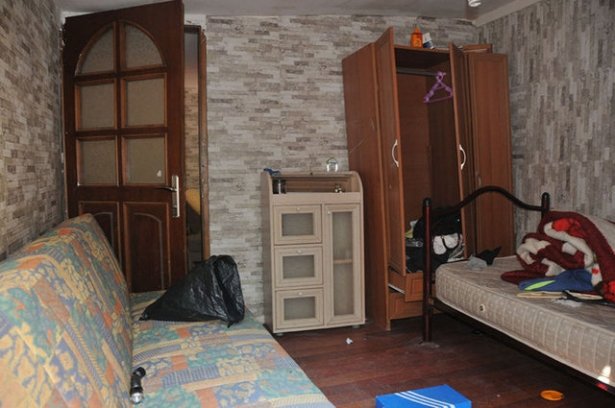 Tarihi surlarda polisi şaşkına çeviren mafya evi!