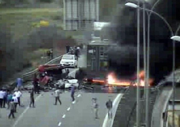 TEM'de kaza: 2 ölü! Trafik kapandı