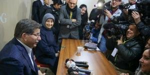 Başbakan Davutoğlu gazetecilerle sohbet etti