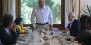 Halis Toprak Kimdir?