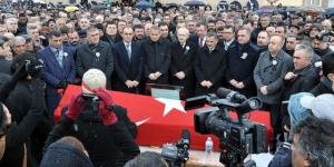 Kamer Genç son yolculuğuna uğurlandı